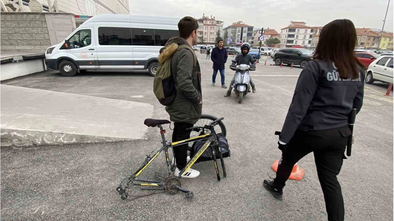 Bisikletin kilidini aamaynca tekerini skp aldlar
