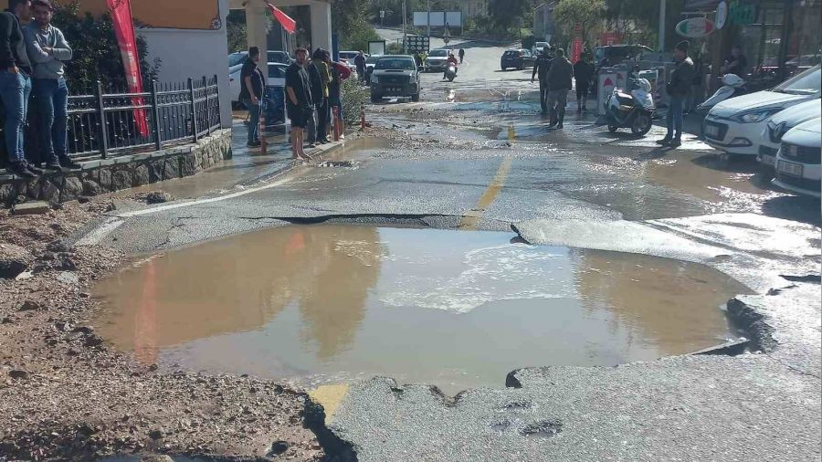 Bodrum'da isale hattı patladı