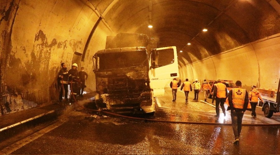 Bolu Da Tneli stanbul ynnde tr yangn 