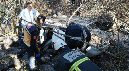 Bolu'da otomobil şarampole devrildi: 2 ölü