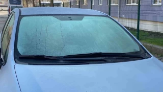 Bolu'da souktan aralarn camlar buz tuttu