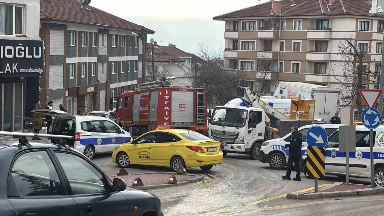 Bolu'da üst katları otel olarak kullanılan iş merkezinde yangın