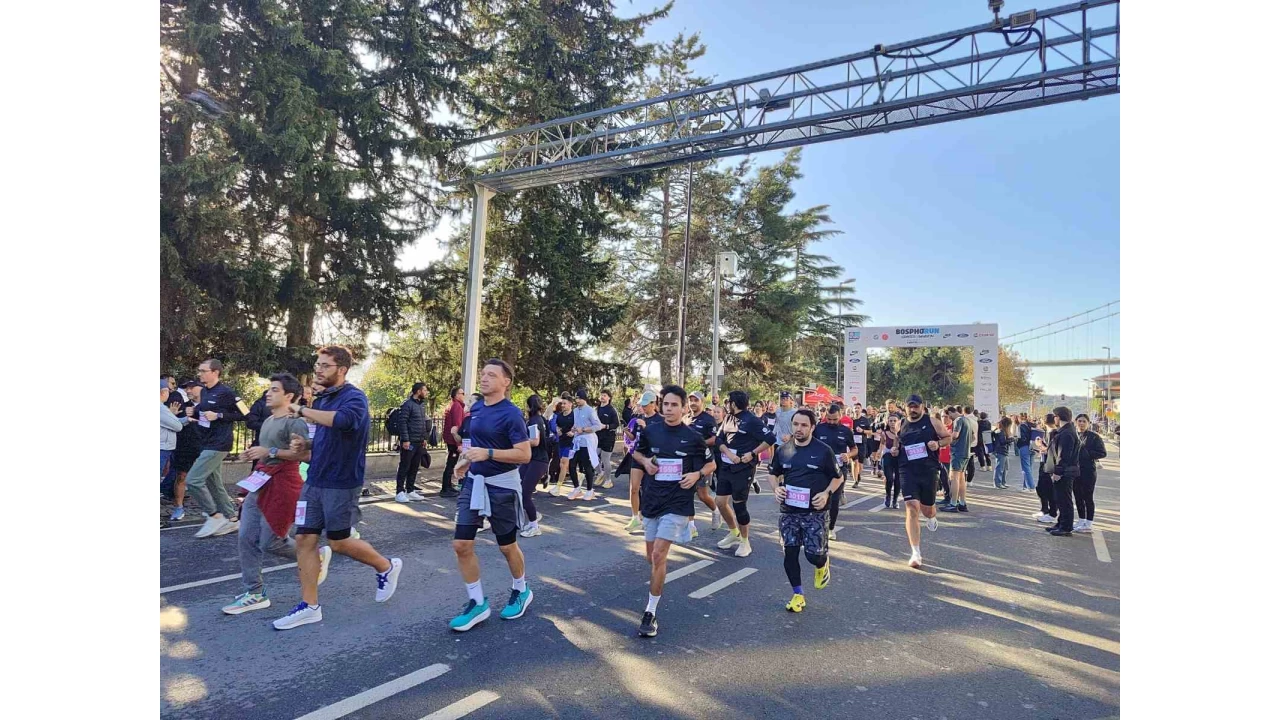 'Bosphorun Quarter Marathonu'nda 3 bin kii kyasya mcadele etti