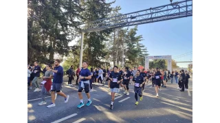 'Bosphorun Quarter Marathonu'nda 3 bin kii kyasya mcadele etti