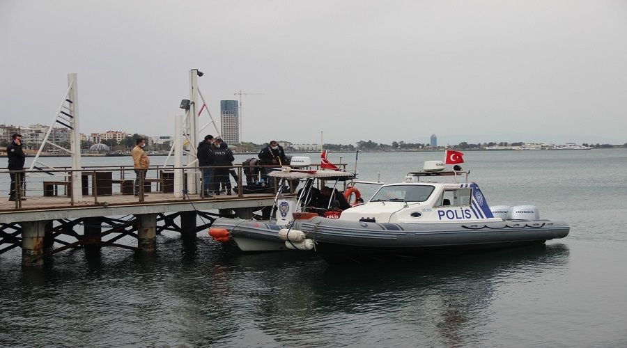 Bu da oldu! Oltaya ceset takıldı