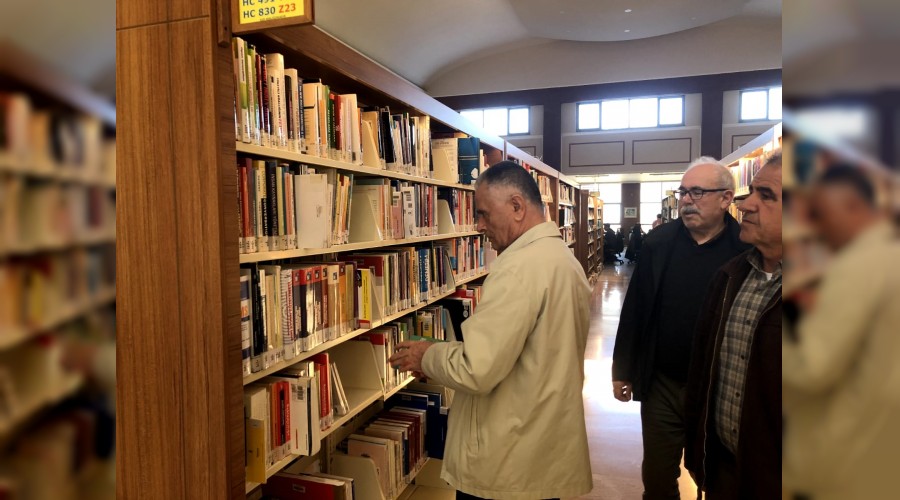 Bu otobüs kütüphaneye gidiyor