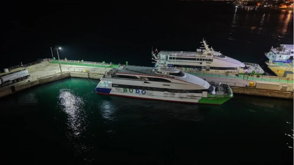 Bursa-�stanbul deniz otob�s� seferlerine hava engeli