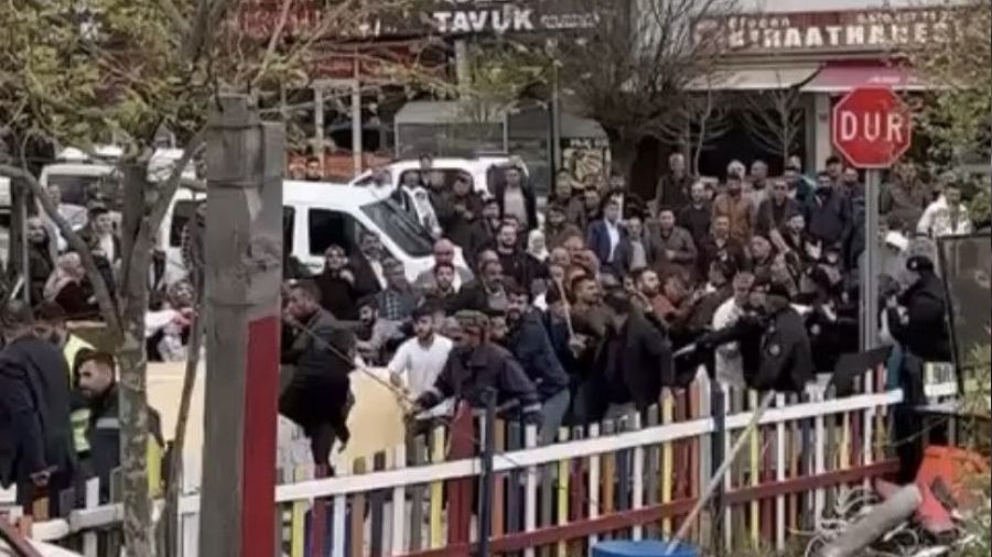 Bursa'da ka�ak bina y�k�m�nda ortal�k kar��t�