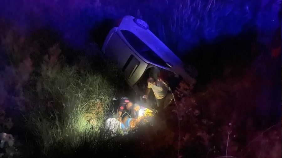 Bursa'da tarlaya uçan araçta can pazarı: 1 ölü 2 yaralı