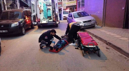 Bursa'da yerde kanlar iinde yatarken bulunan adam hayatn kaybetti