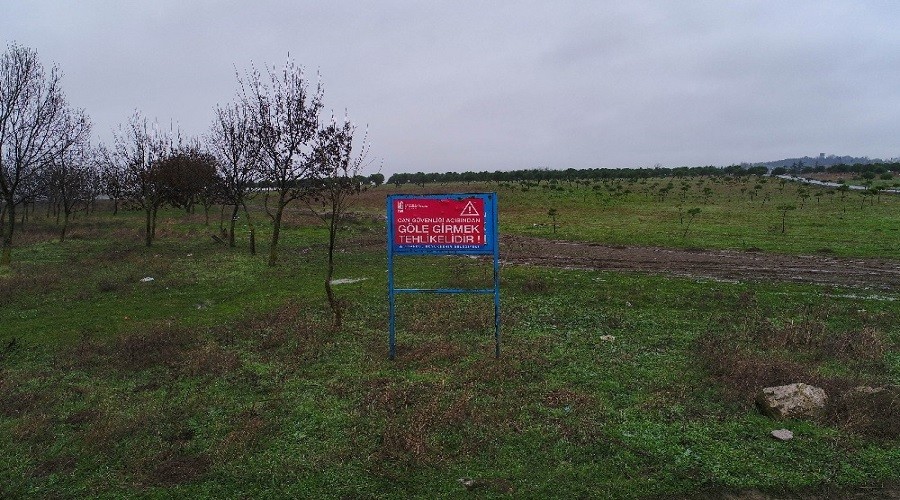 Büyükçekmece Gölü çorak araziye döndü