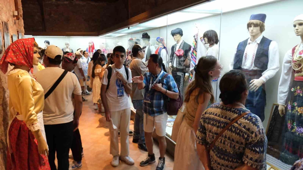 Büyükçekmece Kültür ve Sanat Festivali'ne 55 ülkeden 600 sanat elçisi geldi