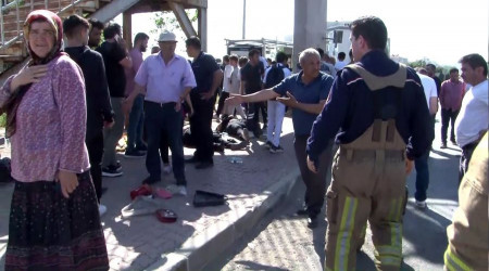Bykekmece'de otomobil otobs durana dald: 1 l 15 yaral
