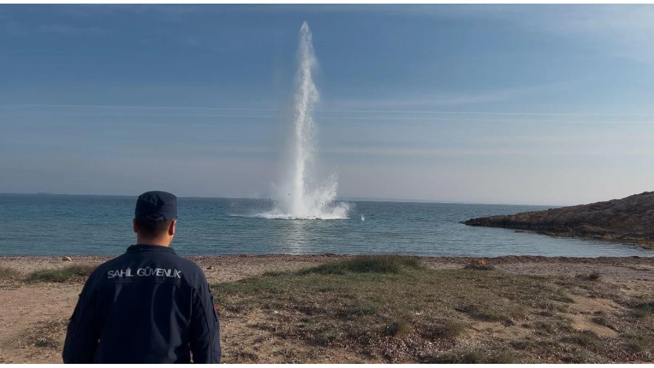 Çanakkale'de denizde bulunan mayın imha edildi