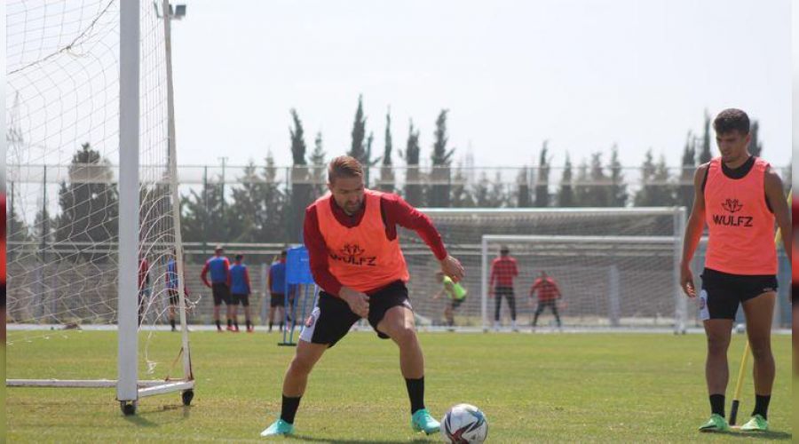 Caner Erkin Stefan Kuntz ile milli takıma geri döndü