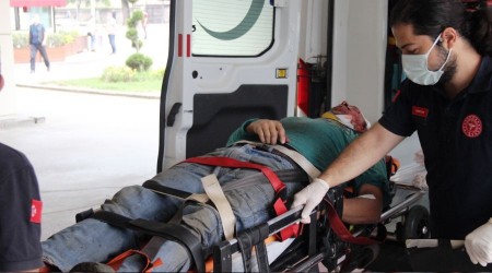 Çatı çöktü vatandaş yaralandı