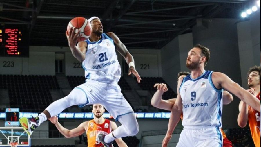 �eyrek final serisinde ikinci ma�lar oynanacak