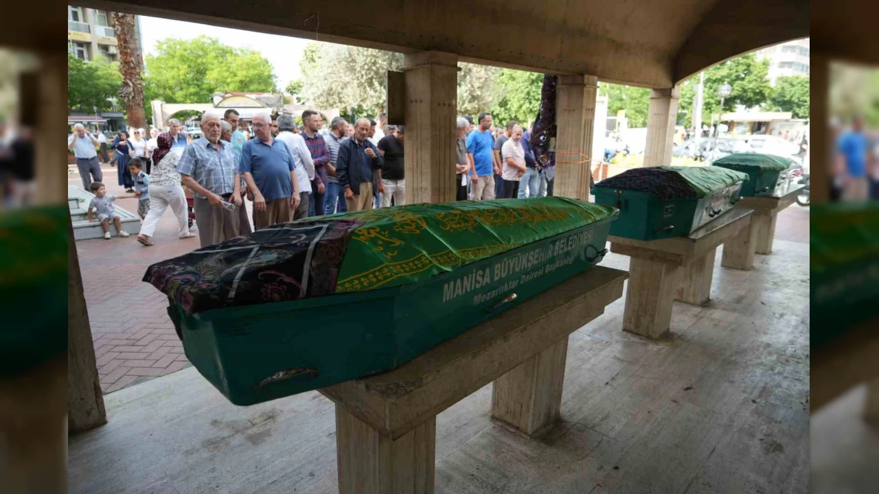 Cinayete kurban giden aile topra�a verildi