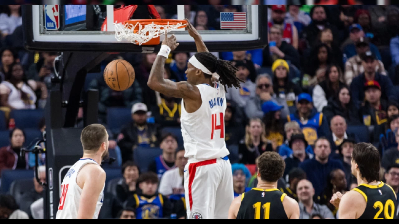 Clippers, Warriors'ı son çeyrekte yendi