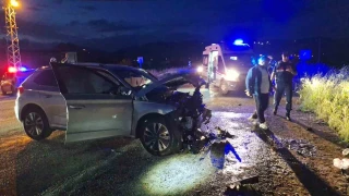 Çorum'da iki otomobil çarpıştı: 1'i ağır 7 yaralı