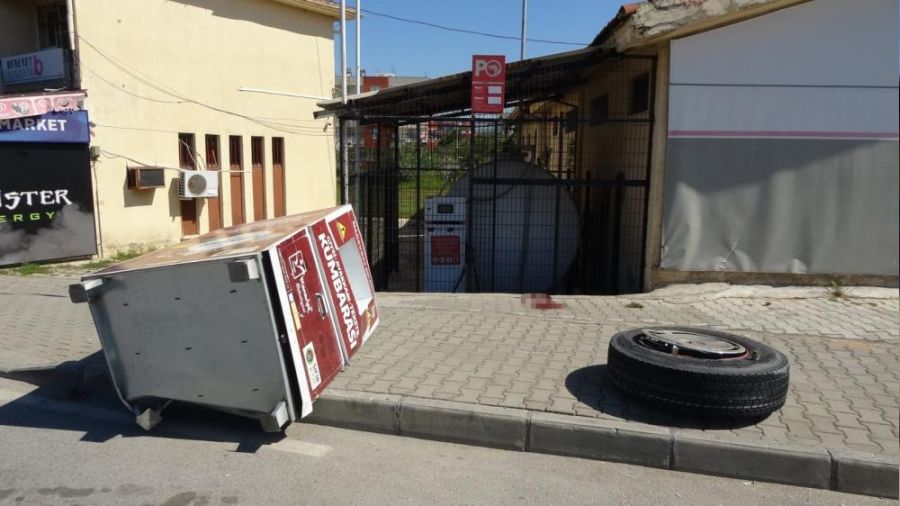 Depremden kurtuldu, lastikten kurtulamad