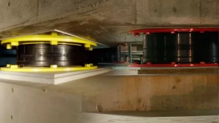 Depremin etkisini azaltmada deprem izolatörleri oldukça önemli