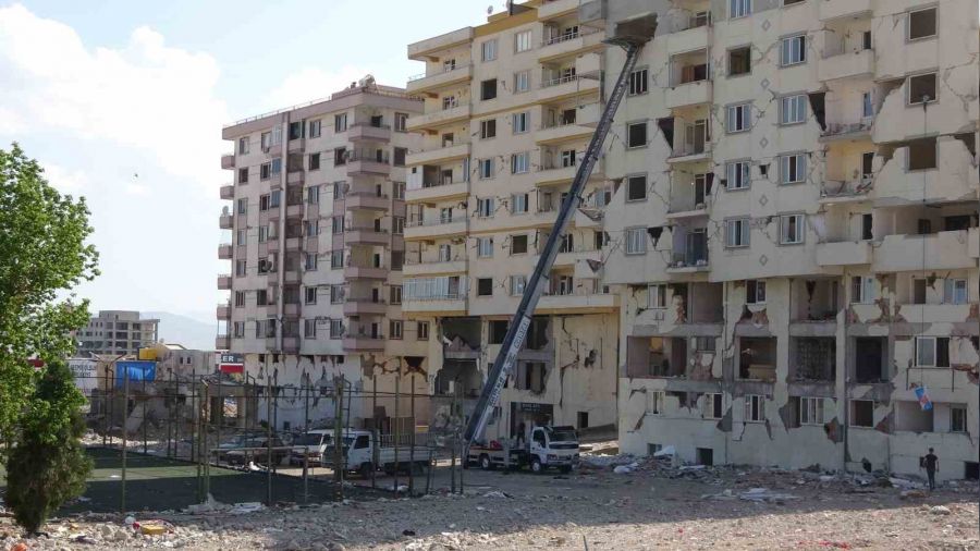 Depremzedeler sahipsiz