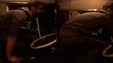 Direksiyonda dans eden tır sürücüsü yakalandı