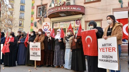 Diyarbakır annelerinden PKK'ya lanet