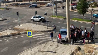 Diyarbak�r'da iki ara� �arp��t�: 3 yaral�