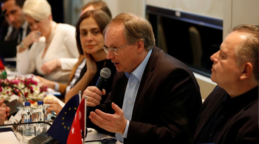 Do�u Ekspresinde AB-T�rkiye toplant�s�