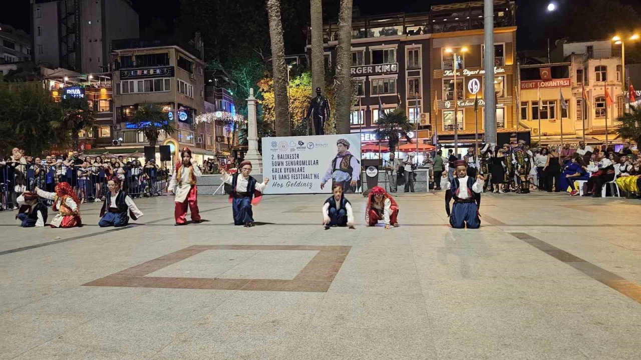  Down Sendromlular Halk Oyunlar� ve Dans Festivali