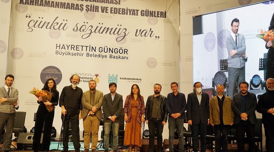 Edebiyat ödülleri sahiplerini buldu