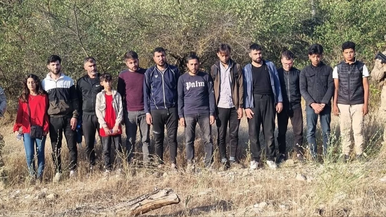 Edirne'de g��men operasyonu: 38 ka�ak yakaland�