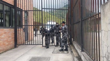 Ekvador'da 3 hapishanede isyan kt: 50 l