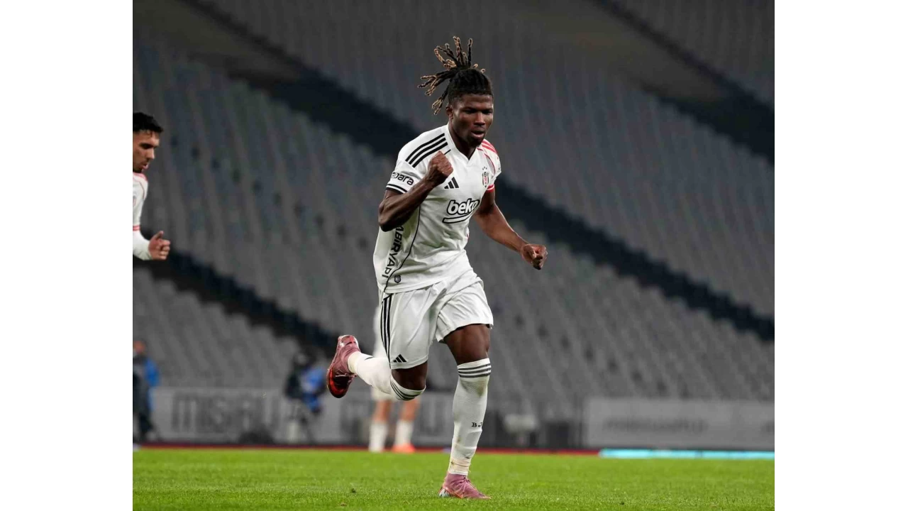 El Bilal Toure skora katk yapmaya devam ediyor