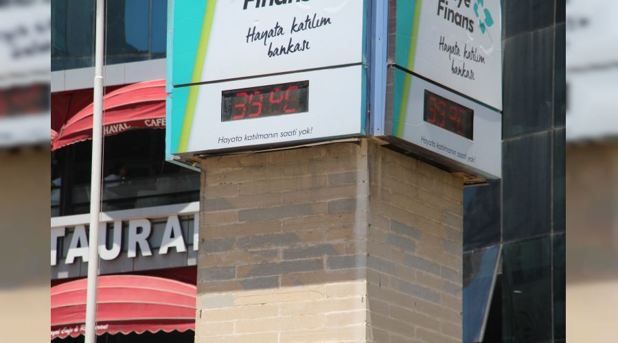 Elazığ'da termometreler 39'u gösterdi