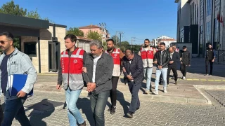 Emekli retmen 25 milyon TL dolandrld: 7 kii tutukland