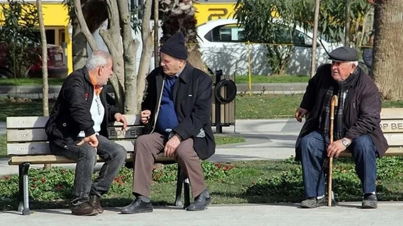 Emeklilerden geçim isyanı