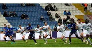 Emre Belözoğlu yönetimindeki Kasımpaşa Gençlerbirliği ile 0-0 berabere kaldı