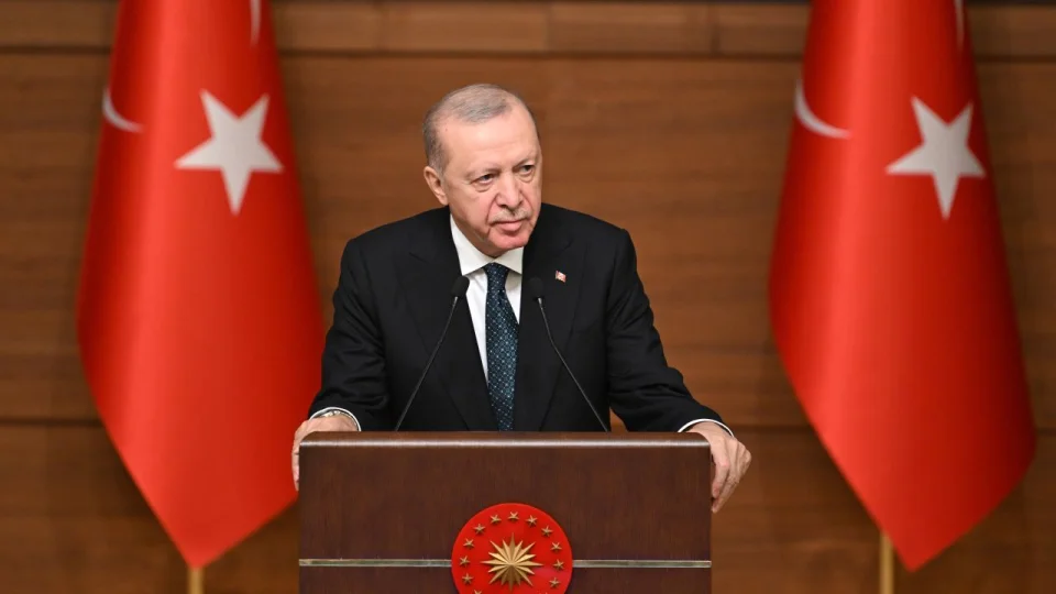 Erdoğan: "Etrafımız ateş çemberi"