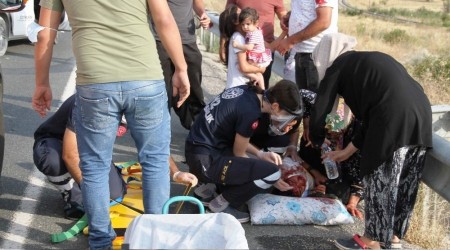 Erzincan'da feci kaza: 1'i ar, 5'i ocuk 7 yaral