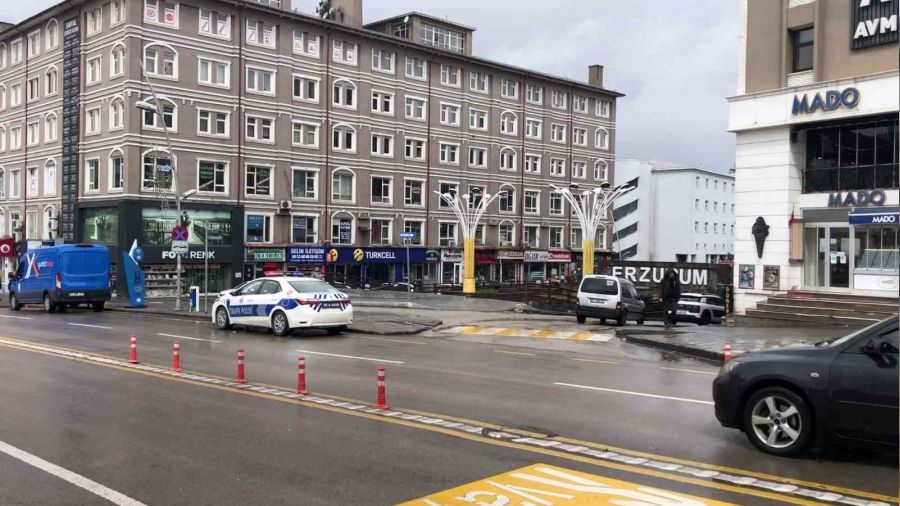Erzurum'da deprem korkuttu