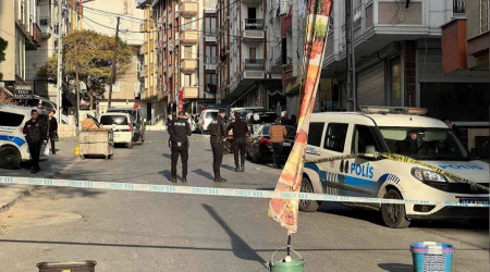 Esenyurt'ta sokak ortasında silahlı çatışma