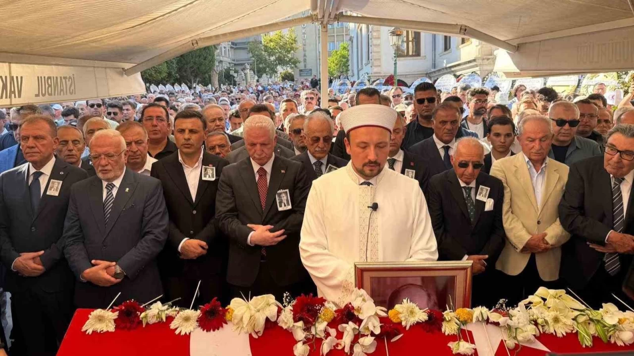 Eski CHP Genel Başkanı Altan Öymen son yolculuğuna uğurlandı