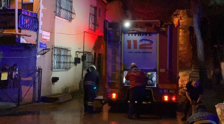 Evde sigaradan yangın çıktı