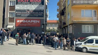 Evlerinde ölü bulunan çiftin cinayete kurban gittiği üzerinde duruluyor