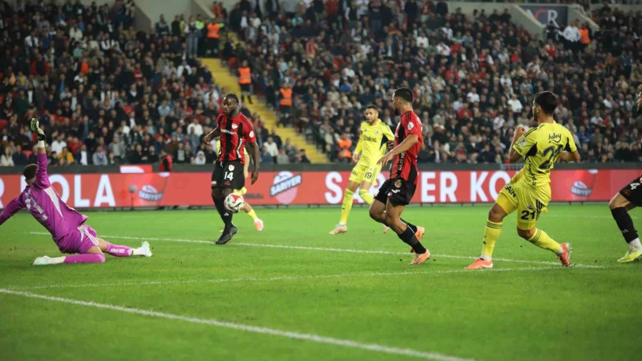 Fenerbahçe Gaziantep FK deplasmanında 4-0 galip