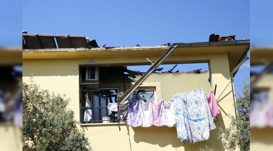 Fethiye'de bir ev alev alev yandı
