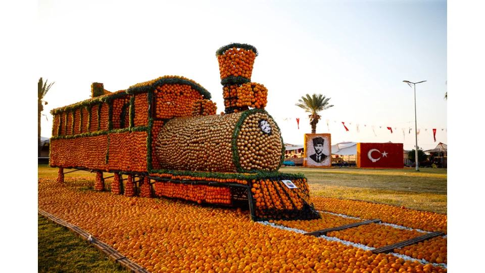 Finike tar�m�: Turuncunun ve ye�ilin ba�kenti